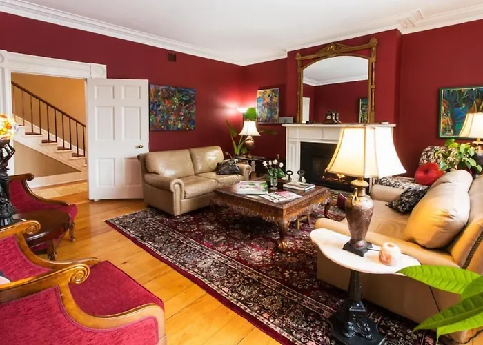 Historic Lyons House Bed & Breakfast Niagara-on-the-Lake